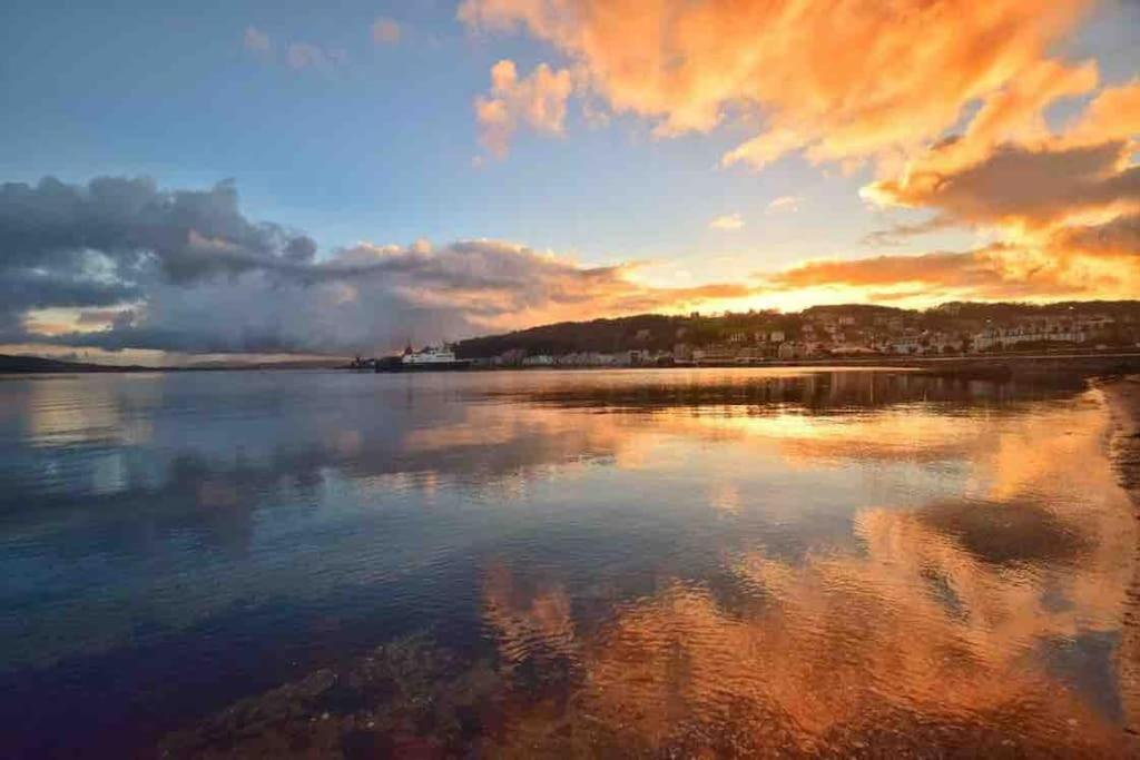 Вілла Beautiful Spacious Old Schoolhouse With Stunning Sea Views And Beach Nearby Port Bannatyne Екстер'єр фото