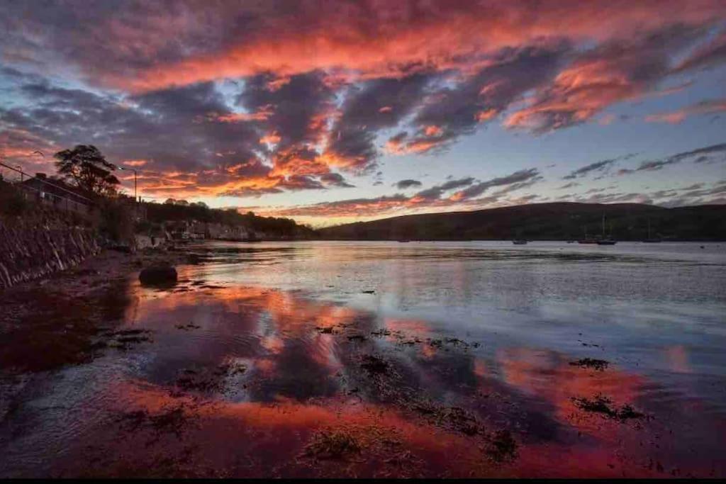 Вілла Beautiful Spacious Old Schoolhouse With Stunning Sea Views And Beach Nearby Port Bannatyne Екстер'єр фото